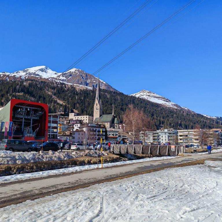 Grosszügige 3 Schlafzimmer Wohnung mit privatem Garten neben Jakobshornbahn - Apartment mit Blick auf die Berge - 90