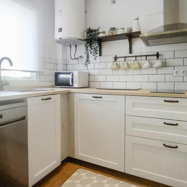 Cozy Apartment In Torrox With Wifi - Apartamento de 1 dormitorio - 2