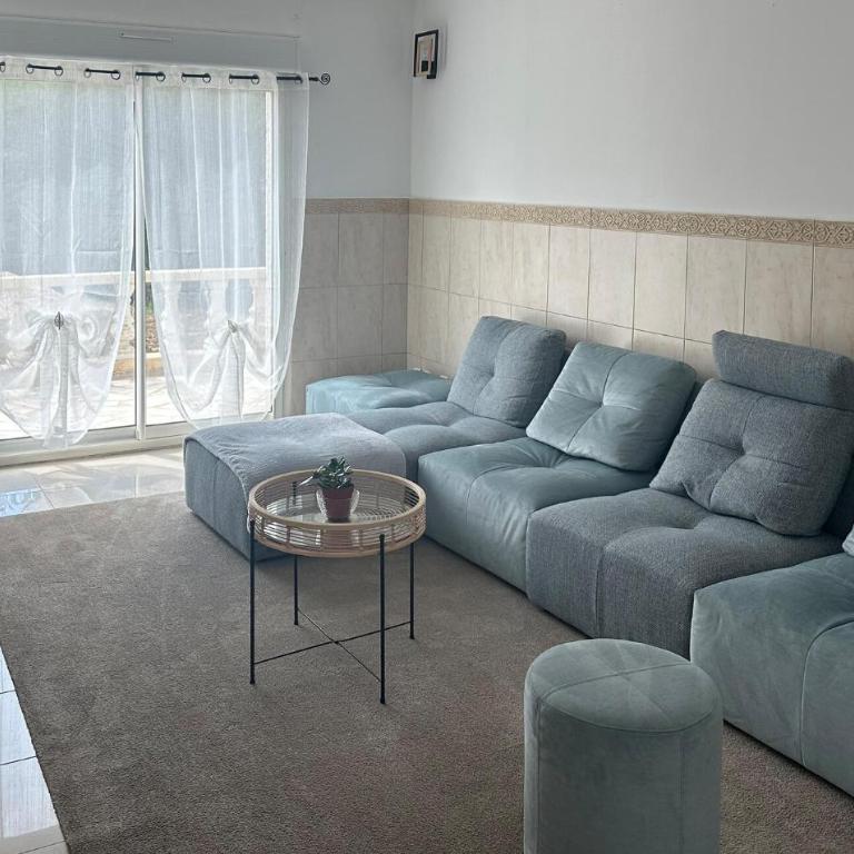 6 Bedroom Gorgeous Home In Blois - Maison de Vacances Six Chambres - 6