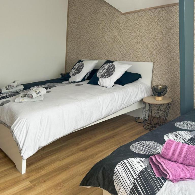 6 Bedroom Gorgeous Home In Blois - Maison de Vacances Six Chambres - 8