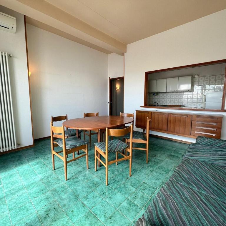 2 Attico vista mare - Appartamento con 2 Camere da Letto - 4