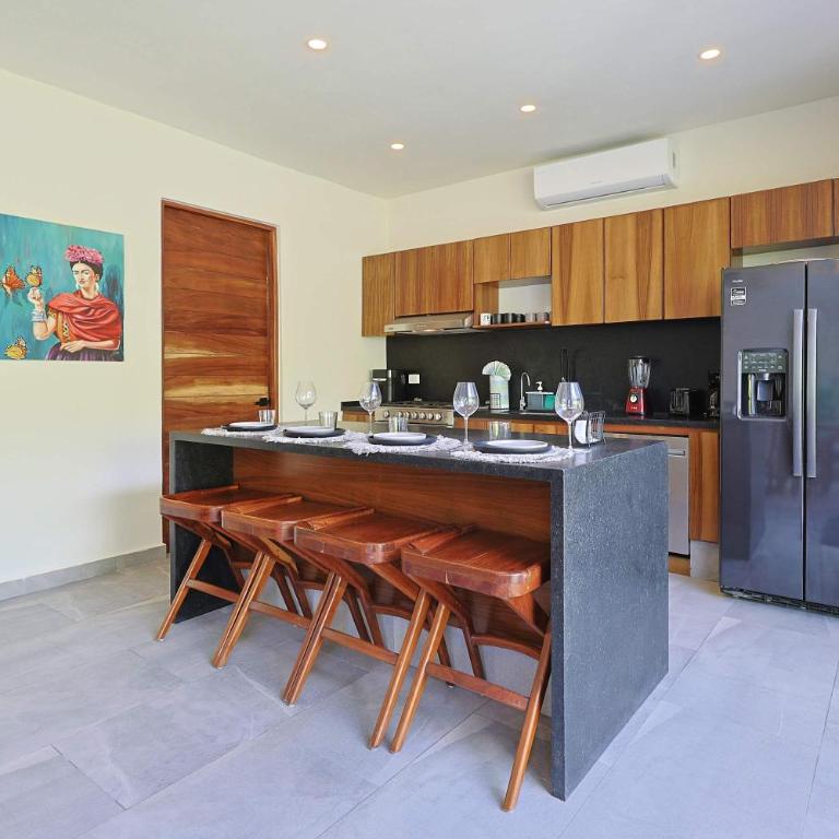 Family Home with Patio, Shared Pool & Cenote - Apartment - 17