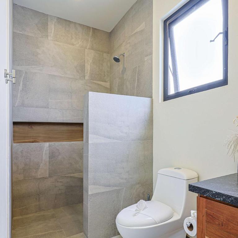 Family Home with Patio, Shared Pool & Cenote - Apartment - 40