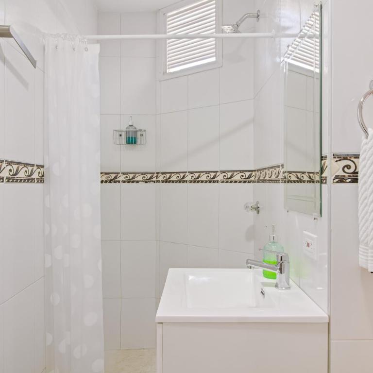 Hermoso apartamento en manga piso 3 - Two-Bedroom Apartment - 8