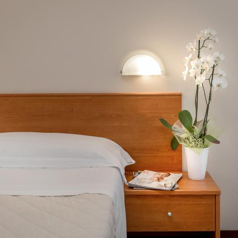 Hotel Pierre "NUOVA GESTIONE" - Economy Triple Room - 4