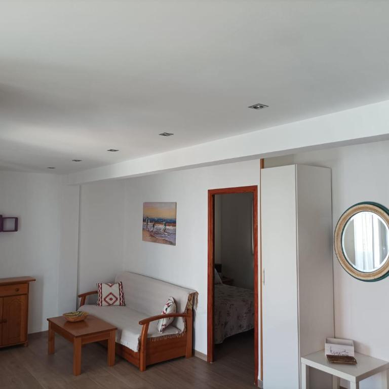 Apartamentos Rovi-Ático céntrico con ascensor - Apartamento de 2 dormitorios - 1