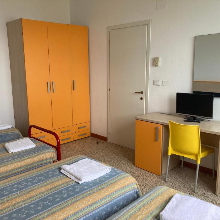 Rooms Casa Celeste sul Mare - Camera Familiare con Vista Mare - 3