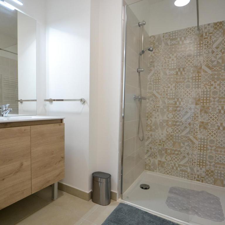 Appartement Uzès, piscine, climatisation, parking privé - Appartement 1 Chambre - 7