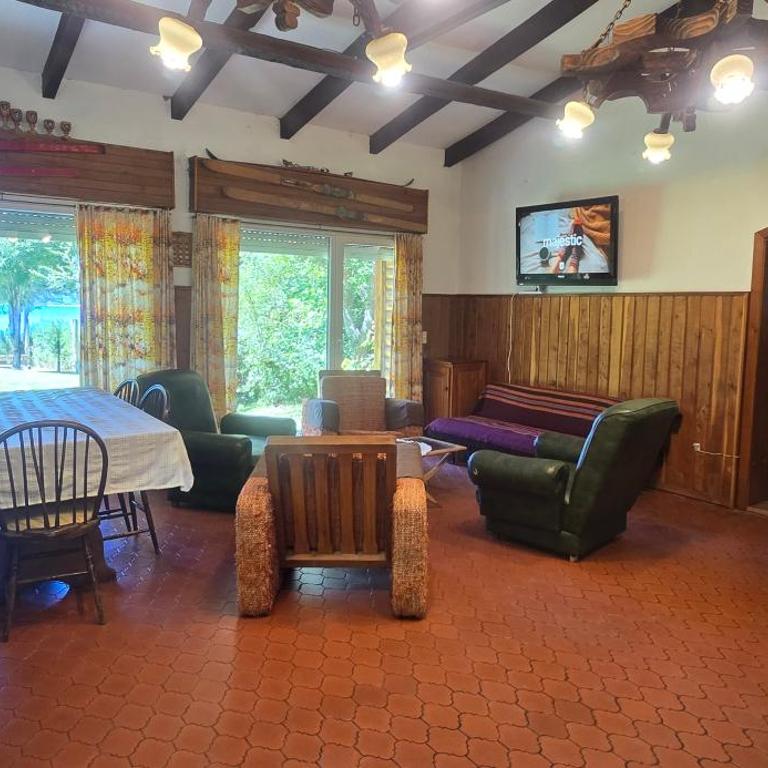 Experiencia Patagónica en Colonia Suiza con costa de Lago - Casa de 2 dormitorios - 1