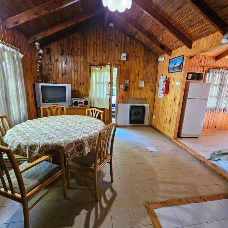 Experiencia Patagónica en Colonia Suiza con costa de Lago - Casa de 2 dormitorios - 13