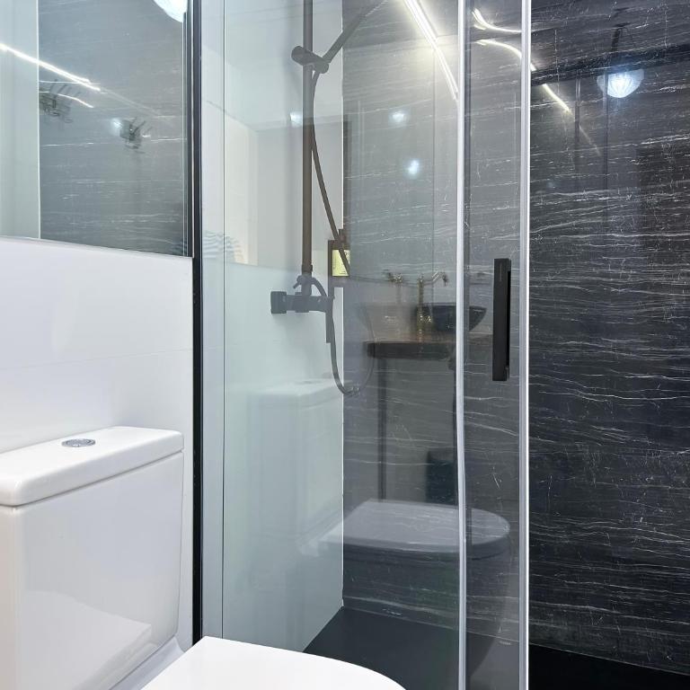 Madrid Experience - 3 dormitorios en el Centro - Three-Bedroom Apartment - 21