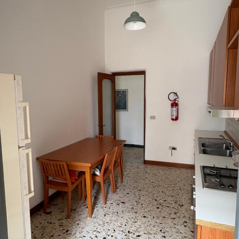 Euplio's Charme Home - Three-Bedroom Apartment - 10