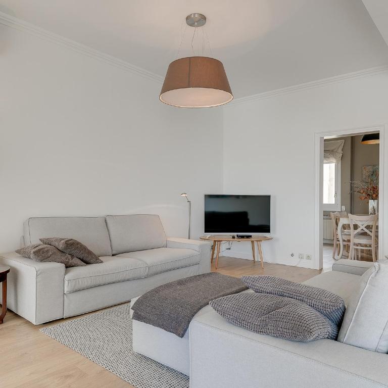 Rambla Catalunya Sky - Three-Bedroom Apartment with View - 1