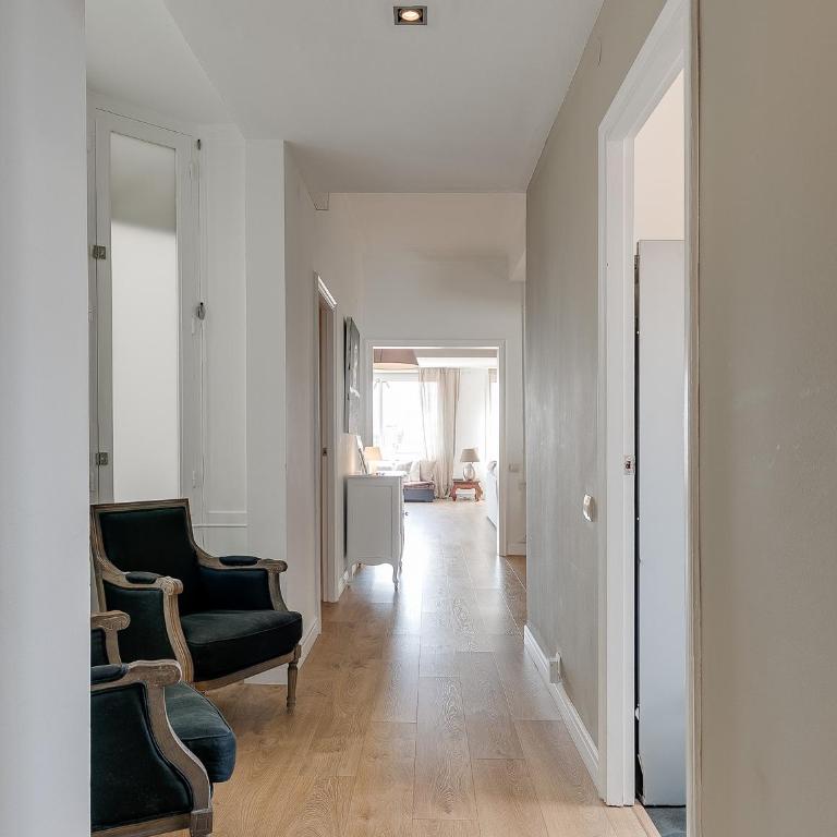 Rambla Catalunya Sky - Three-Bedroom Apartment with View - 51