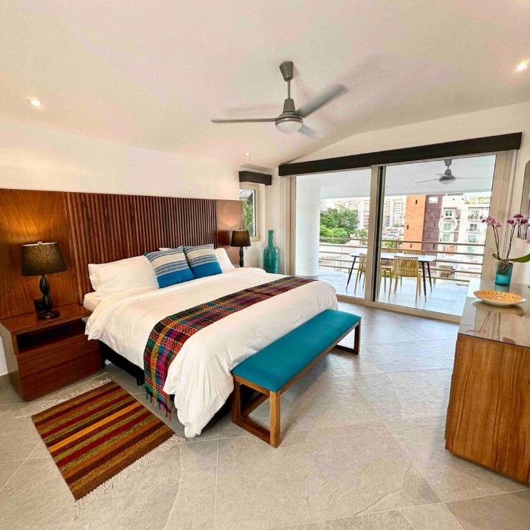 Casa Oro - Huge Penthouse & Terrace - Romantic Zone - 3 Bedrooms - 3 Bath - Three-Bedroom Apartment - 1
