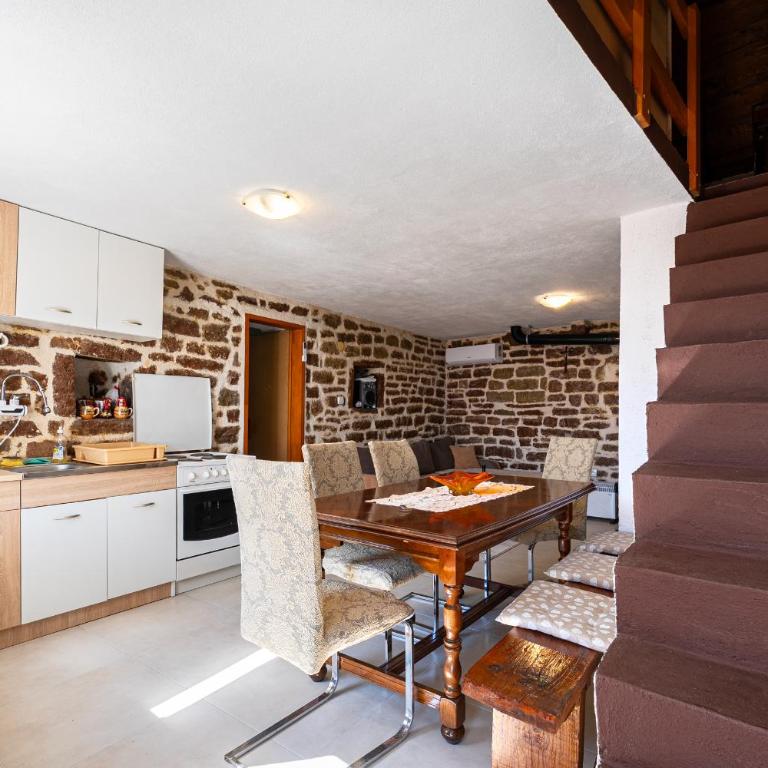 Authentic Mediterranean House with Postcard Sea View - One-Bedroom House - 14