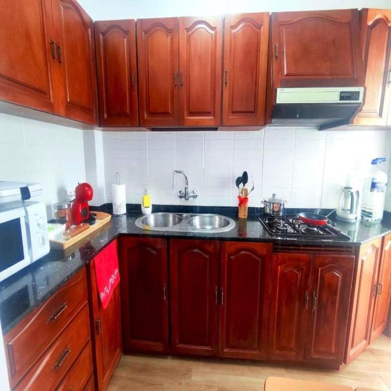 Escapada Deluxe con Wifi 2 Hab 2 Baños con Cocina & SmartTV cerca de Todo - Apartamento Familiar de 2 dormitorios - 10