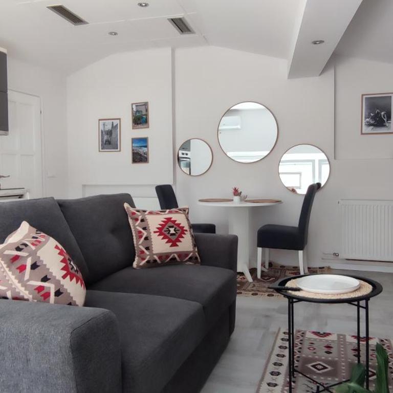 Studio Central - One-Bedroom Apartment - 4