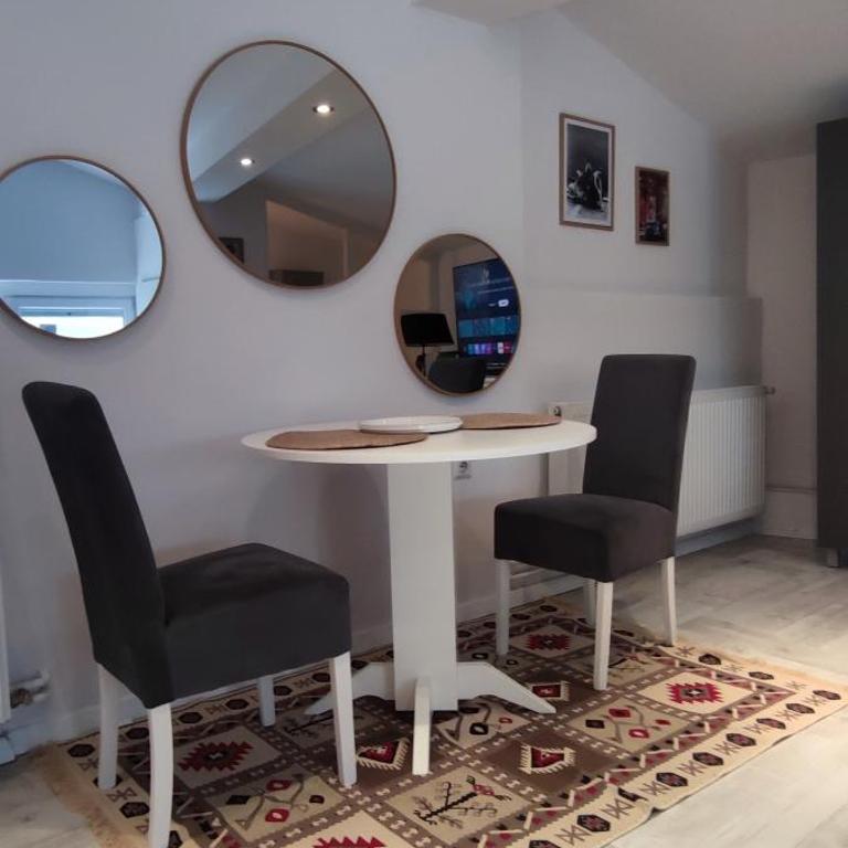 Studio Central - One-Bedroom Apartment - 9