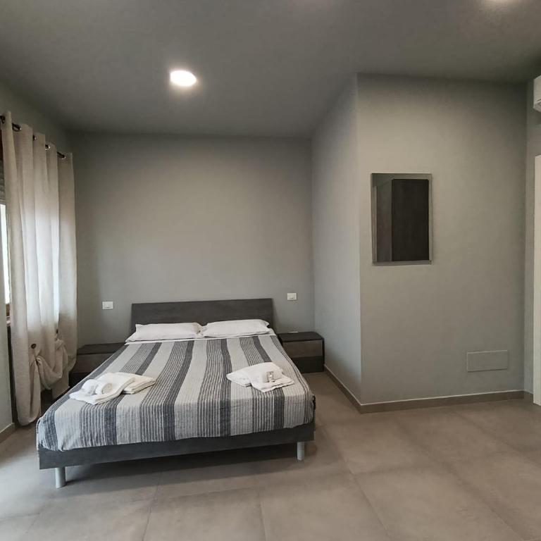 Cuneo Bedrooms - Camera Matrimoniale - 10