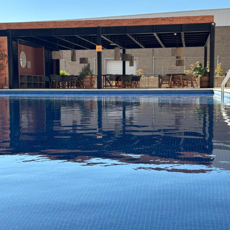 Departamento residencial con alberca y gym - Two-Bedroom Apartment - 23