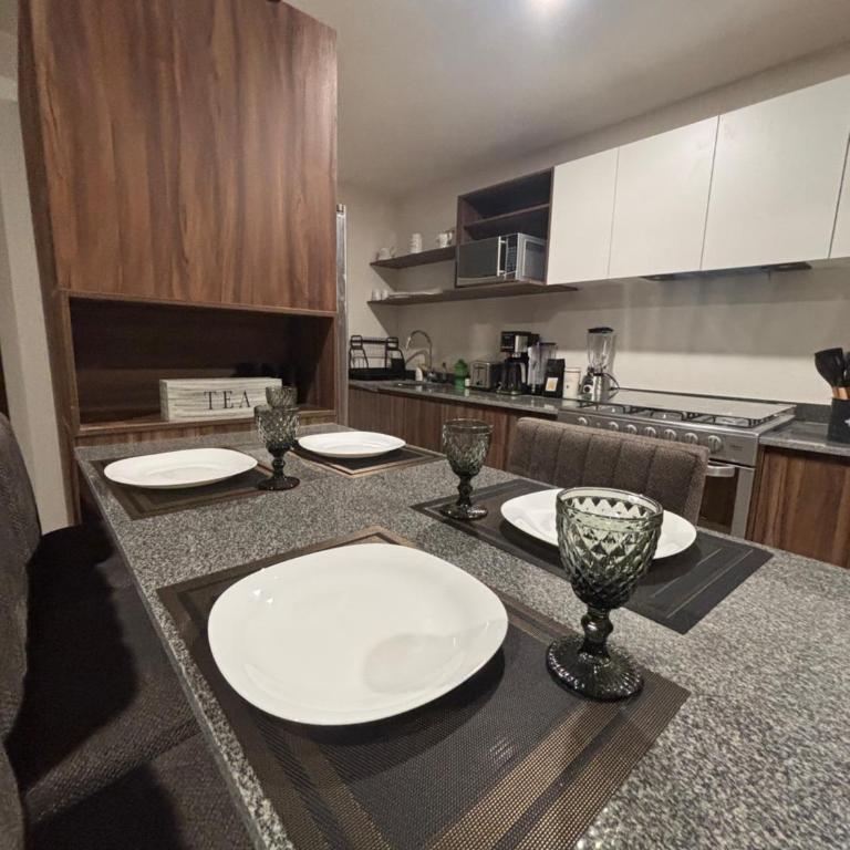 Departamento residencial con alberca y gym - Two-Bedroom Apartment - 35
