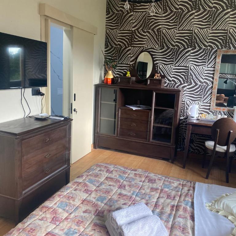 Bolek mansion - Dvokrevetna Soba sa Bračnim Krevetom i Sopstvenim Kupatilom - 16