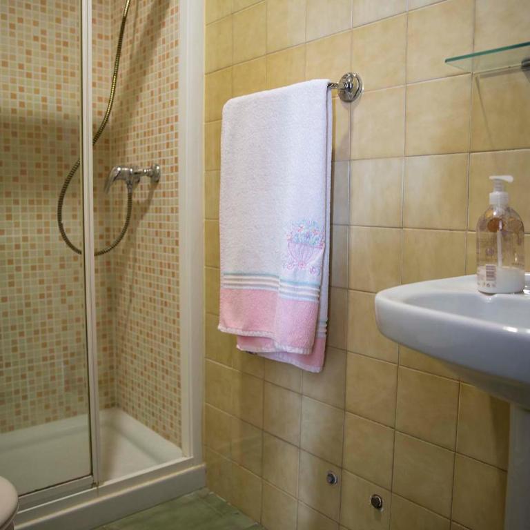 Hostal A Pedra - Habitación Doble con baño privado - 2
