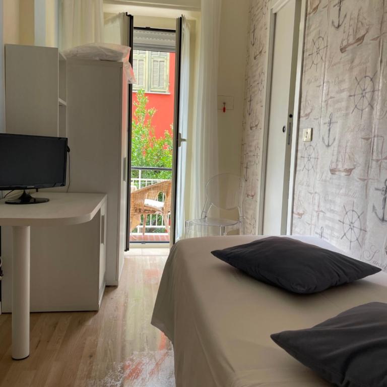 Locanda Kon Tiki - Camera Singola con Bagno Privato - 1