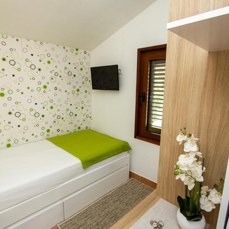 Guest House Jedro - Single Room with Private Bathroom - 12