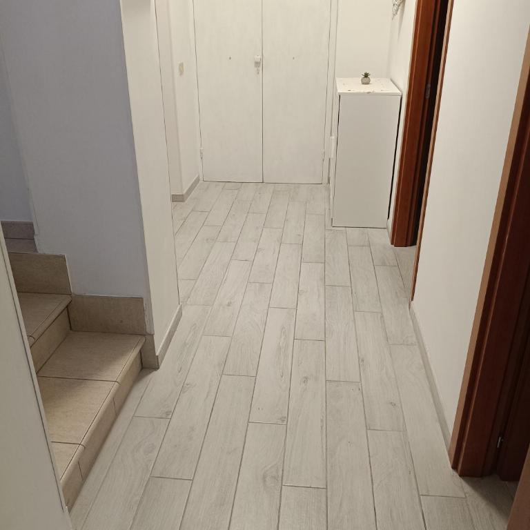 casa via Campania - Appartamento con 2 Camere da Letto e Balcone - 7