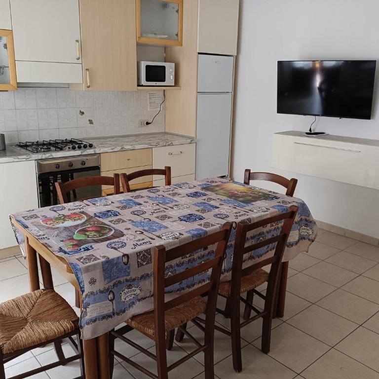casa via Campania - Appartamento con 2 Camere da Letto e Balcone - 10