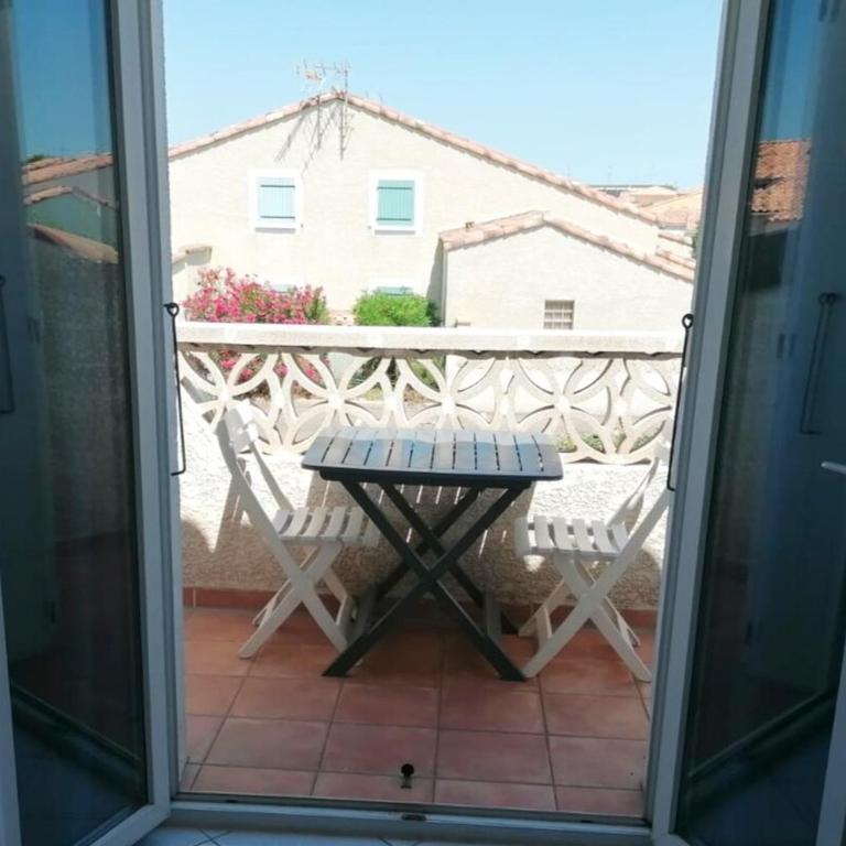 Maison de vacances climatisée 600m de la mer Cour privative et parking - Maison 3 Chambres - 3