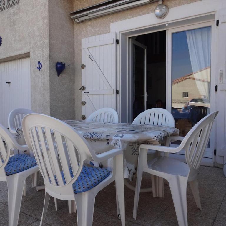 Maison de vacances climatisée 600m de la mer Cour privative et parking - Maison 3 Chambres - 8