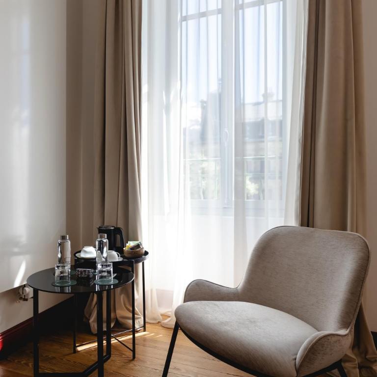 Villa Lorenzo Chambres & Restaurant Barcelonnette Hotel - Superior Double Room - 12