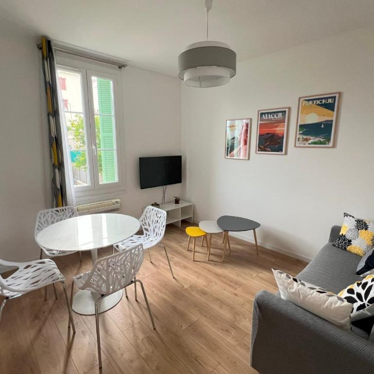 Aurélie - Charming 1Br Trottel Beach - by TGB - Apartment - 18
