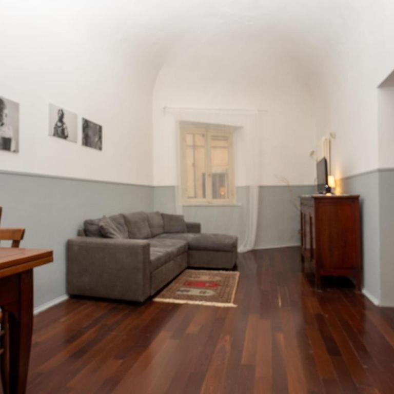 Volturno House - Walking distance from Tower - Appartamento con 2 Camere da Letto - 70