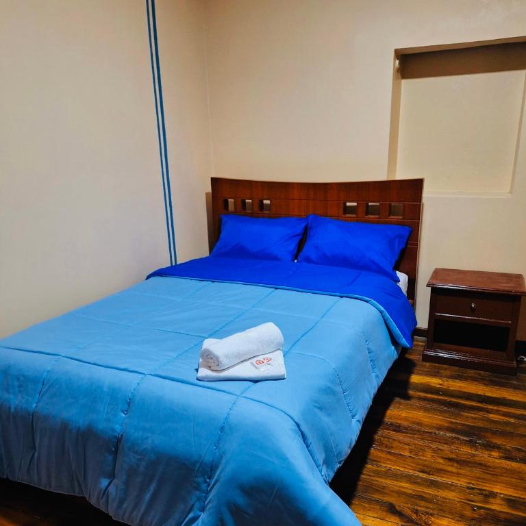 Travel Hotel Quito - Double Room with Private Bathroom - 6