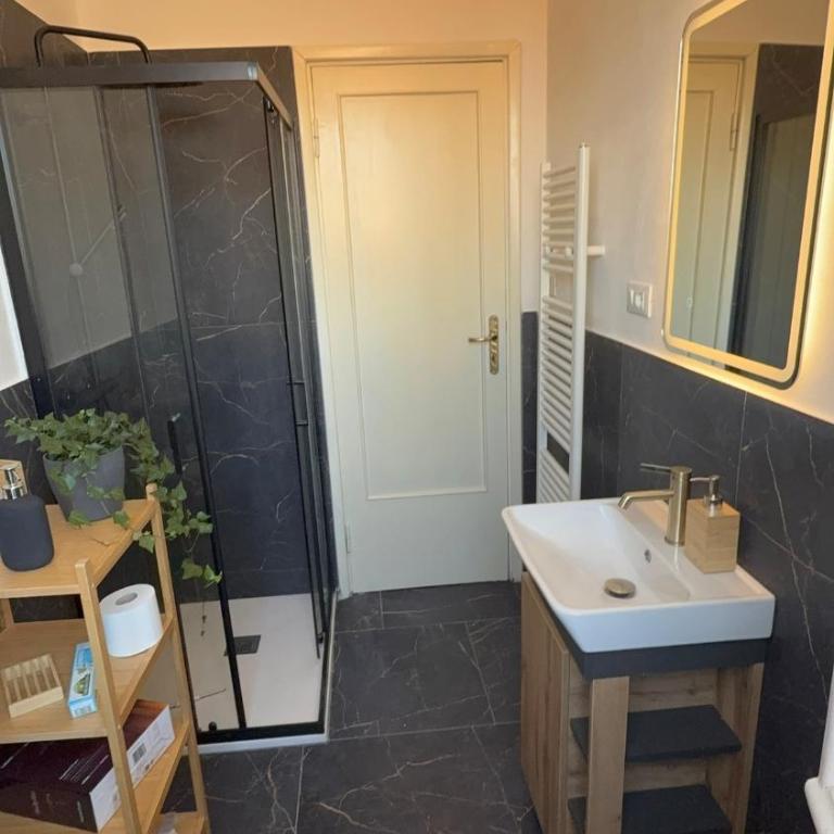 Lorenzo s House Nearby Leaning Tower Free Parking - Appartamento con 3 Camere da Letto e con Balcone - 37
