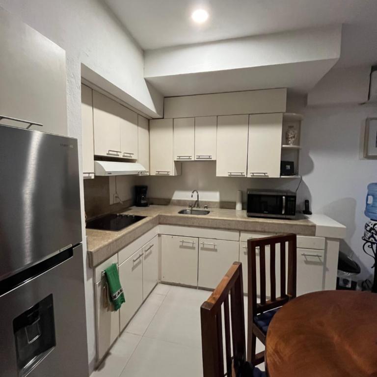 Beachfront 1 bedroom ocean view - Two-Bedroom Apartment - 11