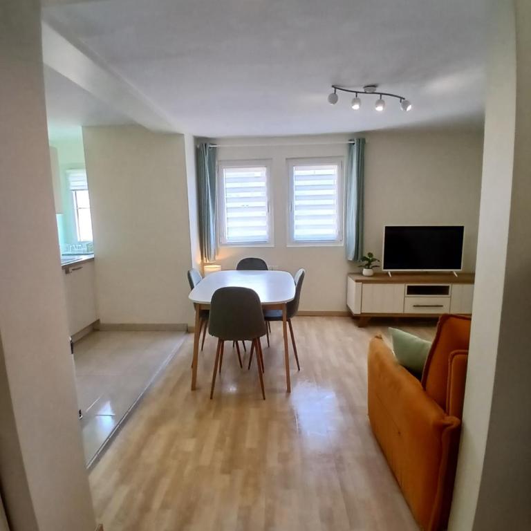 ''Palais du Lac'', SMEG VERT d'eau - Two-Bedroom Apartment - 15