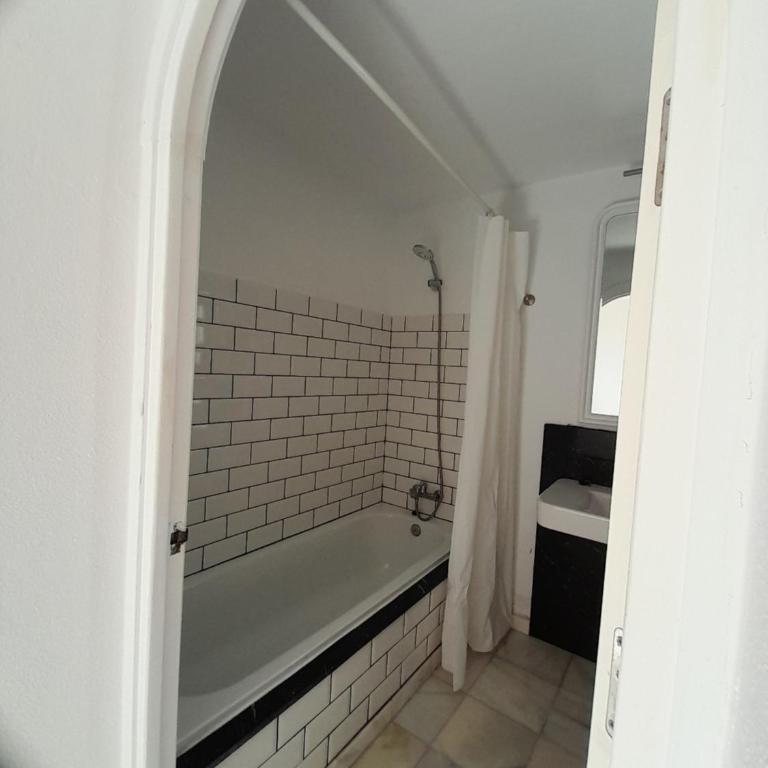 LA OLA Tarifa - Habitación Doble con baño privado - 5