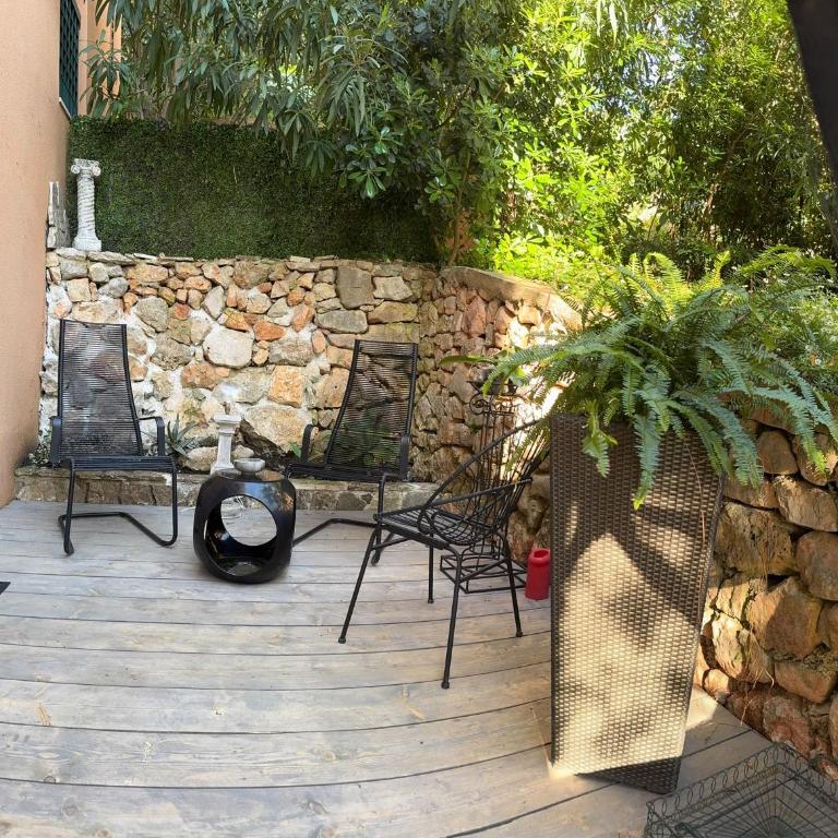 Appartement avec grand jardin et vue mer dans l'une des meilleures résidences avec piscine au cœur du village emblématique Saint-Jean-Cap-Ferrat - Apartamento de 2 dormitorios - 17