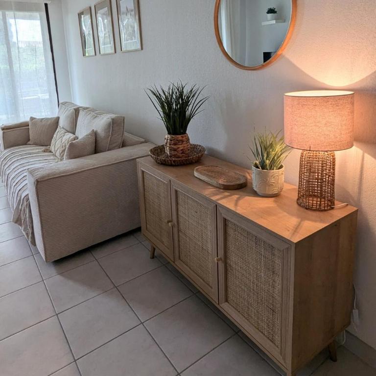 Joli rez de jardin piscine - Appartement 1 Chambre - 3