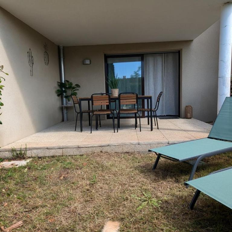 Joli rez de jardin piscine - Appartement 1 Chambre - 17