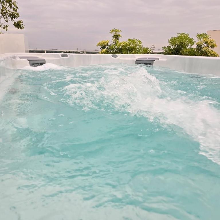 Skyline Rooftop Swim Spa - Luxuriöse Ferienwohnung mit 4 Schlafzimmern - 4