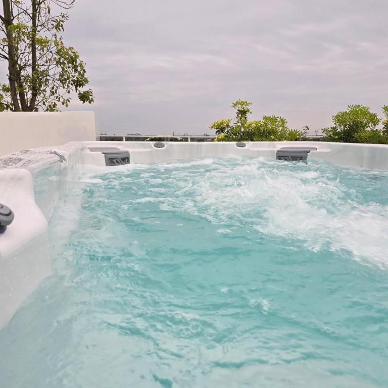 Skyline Rooftop Swim Spa - Luxuriöse Ferienwohnung mit 4 Schlafzimmern - 10