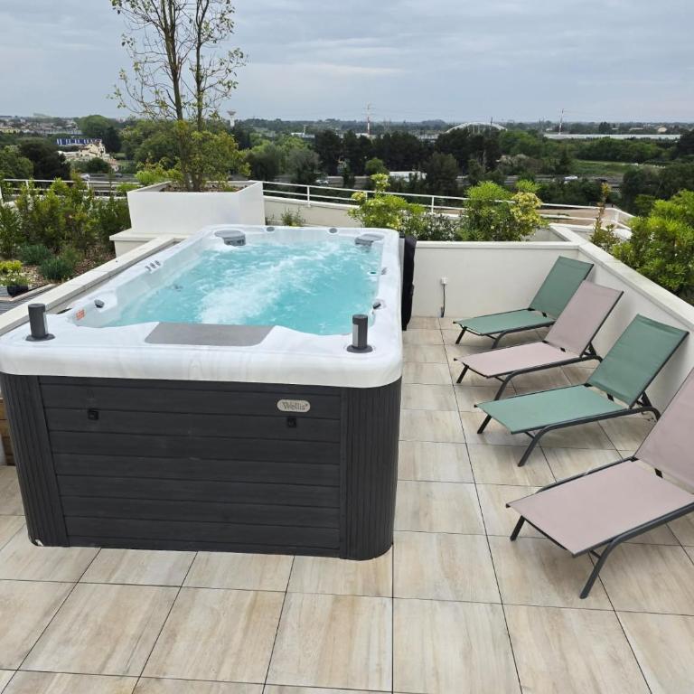 Skyline Rooftop Swim Spa - Luxuriöse Ferienwohnung mit 4 Schlafzimmern - 9