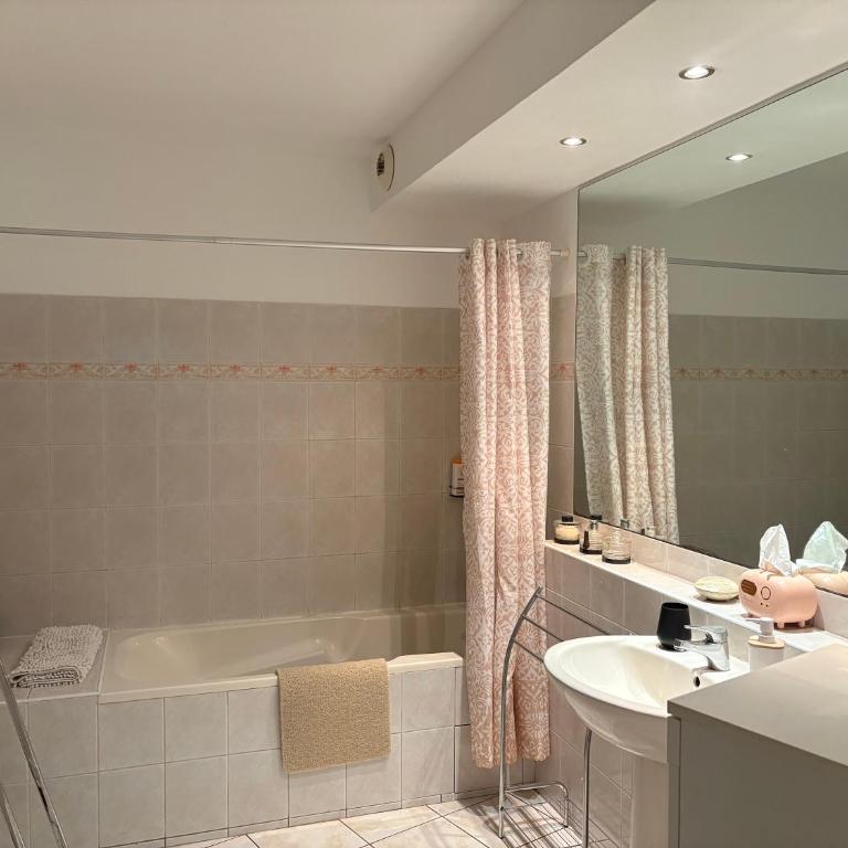 Chambre avec vue panoramique sur la Cité Médiévale - Deluxe Double Room with Castle View - 5
