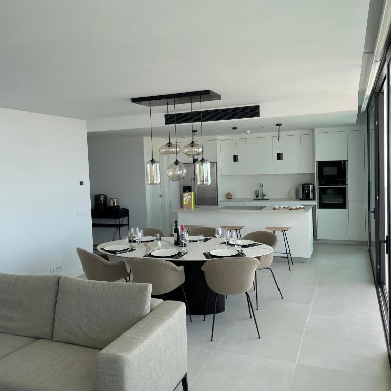 Higueron5821 - Three-Bedroom Apartment - 13